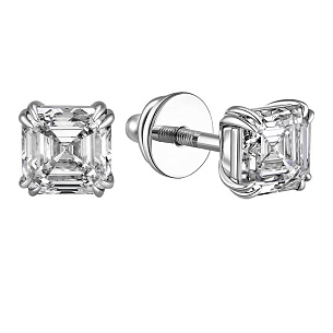 Серьги из белого золота с бриллиантом