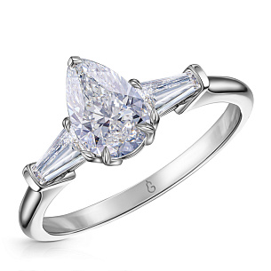 Кольцо из белого золота с бриллиантом