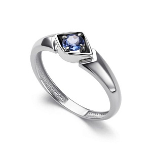 Кольцо из белого золота с танзанитом