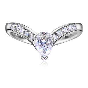 Кольцо из белого золота с бриллиантом