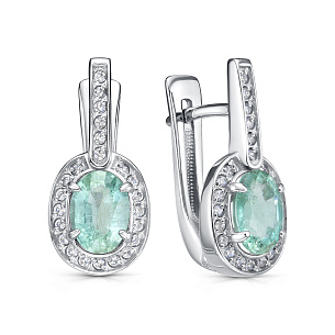 Серьги с английским замком из серебра с изумрудом