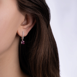 Серьги с английским замком из белого золота с родолитом