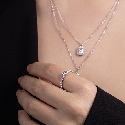 Кольцо из серебра с фианитом