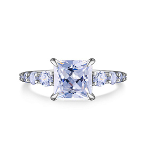 Кольцо из серебра с фианитом