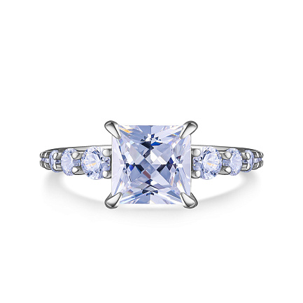 Кольцо из серебра с фианитом