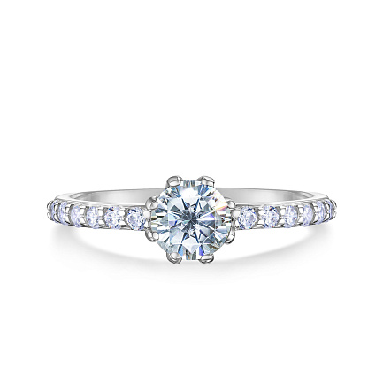 Кольцо из серебра с фианитом