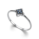 Кольцо из белого золота с сапфирами