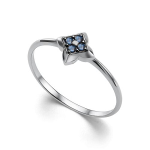 Кольцо из белого золота с сапфирами