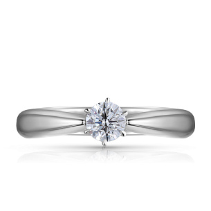 Кольцо из белого золота с бриллиантом