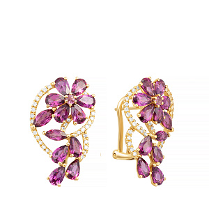 Серьги из желтого золота с бриллиантами, родолитами