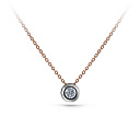 Колье из красного золота с бриллиантом