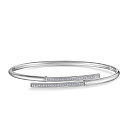 Браслет жесткий из белого золота с бриллиантами