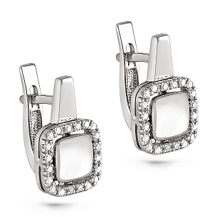 Серьги с английским замком из белого золота с бриллиантом