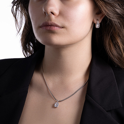 Подвеска из серебра с фианитом