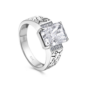 Кольцо из серебра с бриллиантом