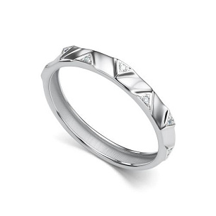 Кольцо из белого золота с бриллиантом