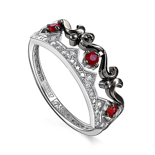 Кольцо из серебра с корундом