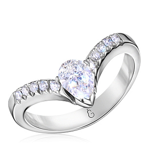 Кольцо из белого золота с бриллиантом