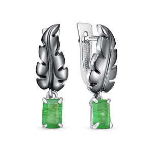 Серьги с английским замком из серебра с изумрудами
