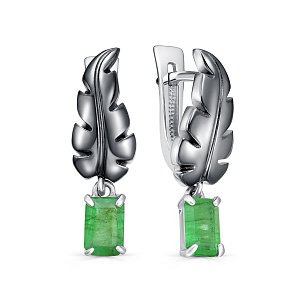 Серьги с английским замком из серебра с изумрудом