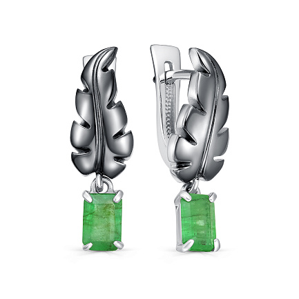 Серьги с английским замком из серебра с изумрудами