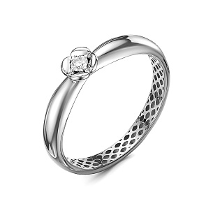 Кольцо из белого золота с бриллиантом