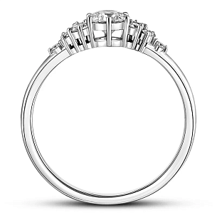 Кольцо из белого золота с бриллиантом