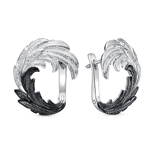 Серьги с английским замком из серебра с фианитом