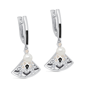 Серьги с английским замком из серебра с жемчугом