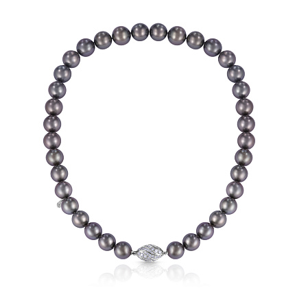 Колье из белого золота с бриллиантами, жемчугом