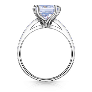 Кольцо из серебра с фианитом