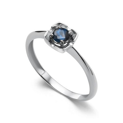 Кольцо из белого золота с сапфиром