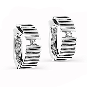 Серьги с английским замком из серебра с бриллиантом