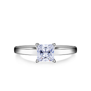 Кольцо из серебра с фианитом