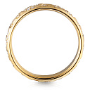 Кольцо обручальное из желтого золота с бриллиантами