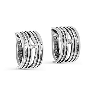 Серьги с английским замком из серебра с бриллиантом